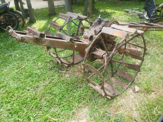 ขายตามสภาพ โครงรถไถ มีเกียร์ 123 เดินหน้าถอยหลังได้