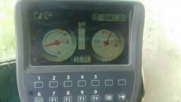 ขาย 1,490,000  HITACHI ZX200-3G ทำงาน 8,900 ชม. เครื่องดี ปั้มแรง โช่หนา เอวแน่น เอกสารเล่มทะเบียน รถอยู่ ศรีสะเกษ  090-772-3710 090-772-3708