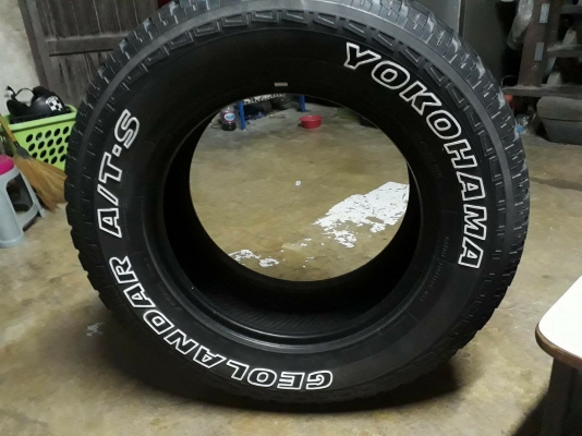 ขายยางโยโก ขนาด 265/65/17 ปี 14 ราคาชุดละ 2,800 บาท