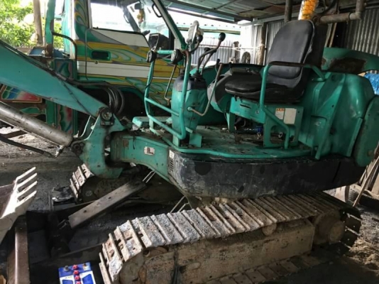 KOMATSU  PC 27R-8