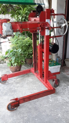 สแตกเกอร์ยกถัง 200 ลิตรระบบไฟฟ้า 12v