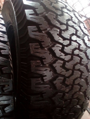 315/70R17   BF Goodrich  All-Terrain T/A  ชุด 4 เส้น สวย หนา ไม่มีปะ ไม่กินข้าง  tel.081-427-3941