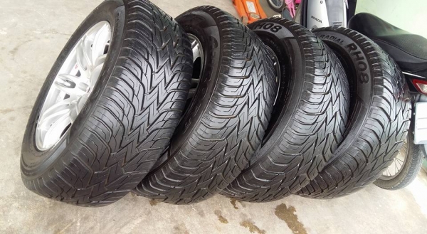ขายล้อแม็กมือ2 lenso pdd 18&quot;&times;f8.5&quot;xr9.5&quot; et25 ยางปี14 สนใจติดต่อร้าน ก.เจริญการยางครับ 081-3747940