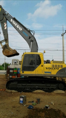 ขาย Volvo 210 blc ไฟฟ้าครบ ช่วงล่างเต็ม ระบบดี เอกสารเล่มทะเบียน