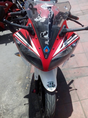 ขาย Yamaha R15 ปี 58 เครื่องดีเดิมๆ ภายนอกสวยไม่มีรอยล้ม แต่งภายนอกตามรูป ยางนอกหน้า-หลังดอกเต็ม ภาษีเต็ม เล่มพร้อมชุดโอน