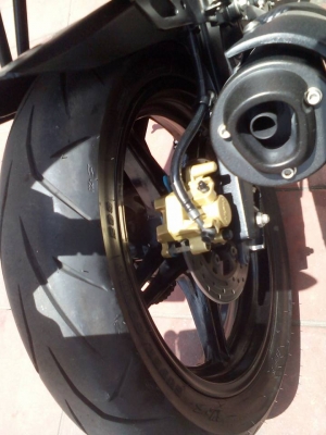 ขาย Yamaha R15 ปี 58 เครื่องดีเดิมๆ ภายนอกสวยไม่มีรอยล้ม แต่งภายนอกตามรูป ยางนอกหน้า-หลังดอกเต็ม ภาษีเต็ม เล่มพร้อมชุดโอน ขาย Yamaha R15 ปี 58 เครื่องดีเดิมๆ ภายนอกสวยไม่มีรอยล้ม แต่งภายนอกตามรูป ยางนอกหน้า-หลังดอกเต็ม ภาษีเต็ม เล่มพร้อมชุดโอน