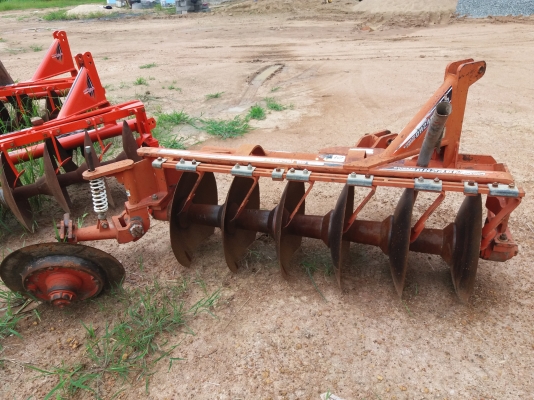 ขายผาน6คูโบต้าตราช้างใบ24ราคา33,000ต่อรองได้ค่ะ สภาพดีพร้อมใช้งาน