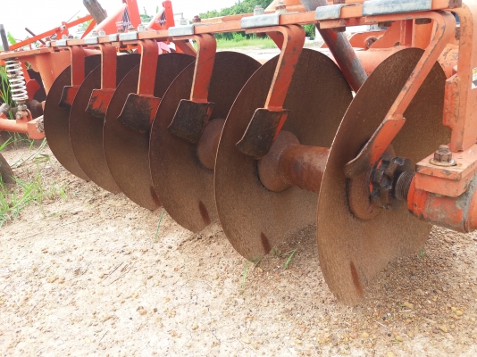 ขายผาน6คูโบต้าตราช้างใบ24ราคา33,000ต่อรองได้ค่ะ สภาพดีพร้อมใช้งาน