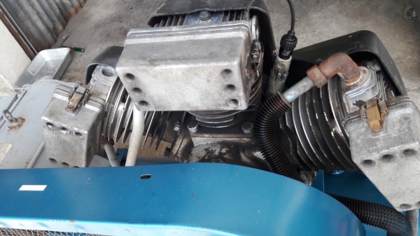 ปั๊มลม IWATA SP-75PB