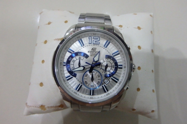 นาฬิกา Casio Edifice Chronograph รุ่น EFR-535 สภาพใหม่ ส่งฟรี