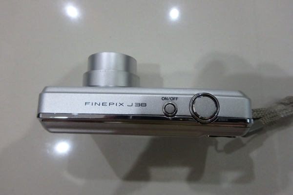 กล้อง Fuji รุ่น J38 สีเทา 12 MP ที่ชาร์ท เมม2GB ส่งฟรี