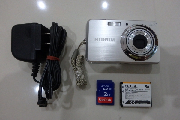 กล้อง Fuji รุ่น J38 สีเทา 12 MP ที่ชาร์ท เมม2GB ส่งฟรี