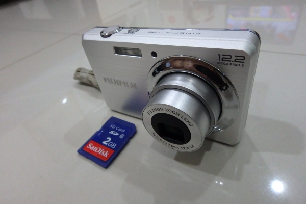 กล้อง Fuji รุ่น J38 สีเทา 12 MP ที่ชาร์ท เมม2GB ส่งฟรี