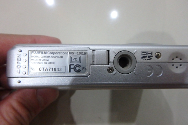 กล้อง Fuji รุ่น J38 สีเทา 12 MP ที่ชาร์ท เมม2GB ส่งฟรี