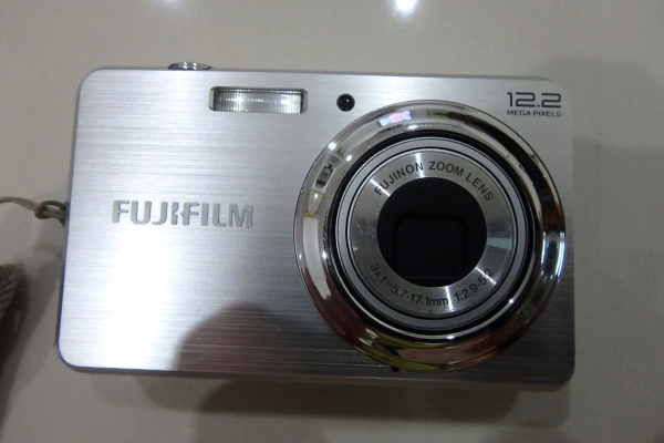 กล้อง Fuji รุ่น J38 สีเทา 12 MP ที่ชาร์ท เมม2GB ส่งฟรี