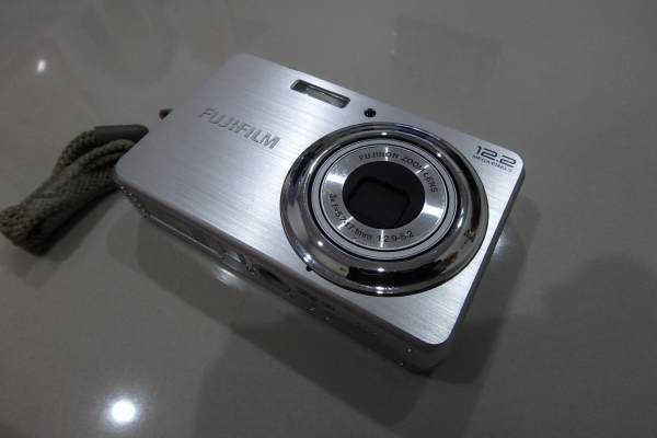 กล้อง Fuji รุ่น J38 สีเทา 12 MP ที่ชาร์ท เมม2GB ส่งฟรี