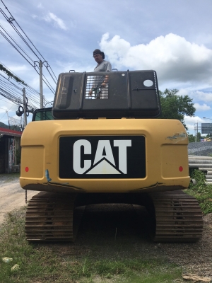 รถขุด CAT 320D GC สภาพเยี่ยม ใช้งานน้อย เพียง 3,200 ชม. รถขุด CAT 320D GC สภาพเยี่ยม ใช้งานน้อย เพียง 3,200 ชม.