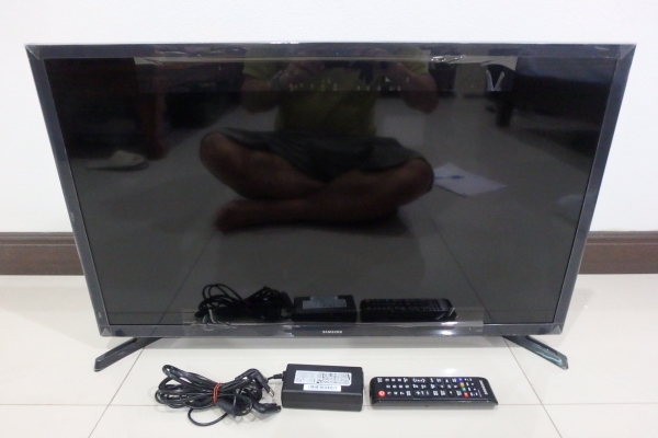 Samsung LED SMART Digital TV 32 นิ้ว รุ่น UA32J4303AK สภาพใหม่ ประกันยาวถึง พย60