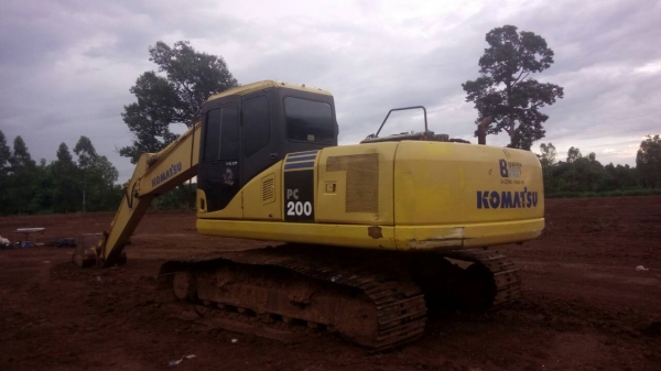 ขายด่วน โคมัทสุ Komutsu Pc200 - 7 เก่านอก