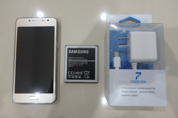 Samsung Galaxy J2 Prime สีทอง สภาพใหม่มาก มีประกันถึง เม.ย. 61 ส่งฟรี