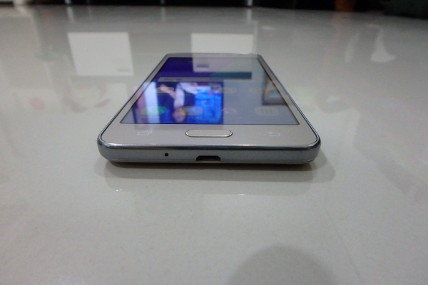 Samsung Galaxy J2 Prime สีทอง สภาพใหม่มาก มีประกันถึง เม.ย. 61 ส่งฟรี