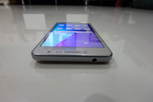Samsung Galaxy J2 Prime สีทอง สภาพใหม่มาก มีประกันถึง เม.ย. 61 ส่งฟรี