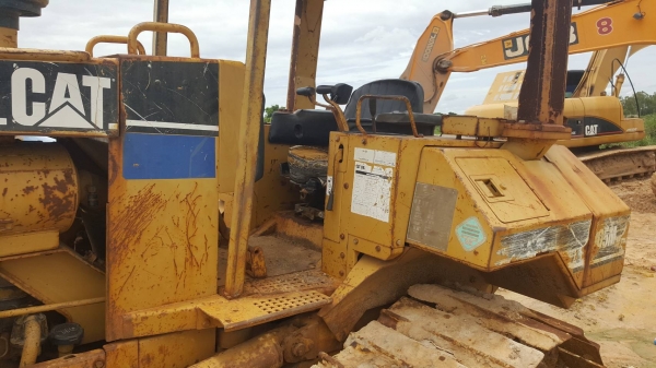 ขาย รถแทรคเตอร์ CAT D5M ตีนไก่ เครื่องดี ช่วงล่างเต็ม รถพร้อมใช้งาน เอกสารเล่มทะเบียนครบ