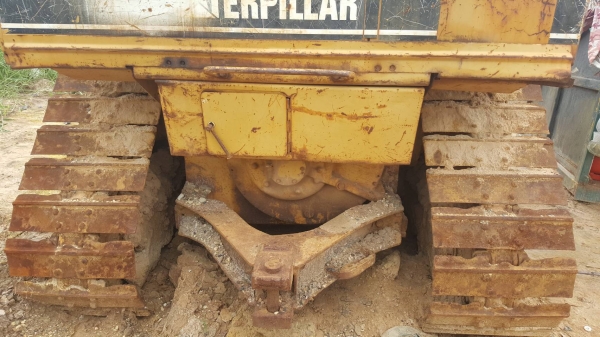 ขาย รถแทรคเตอร์ CAT D5M ตีนไก่ เครื่องดี ช่วงล่างเต็ม รถพร้อมใช้งาน เอกสารเล่มทะเบียนครบ