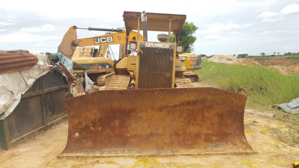 ขาย รถแทรคเตอร์ CAT D5M ตีนไก่ เครื่องดี ช่วงล่างเต็ม รถพร้อมใช้งาน เอกสารเล่มทะเบียนครบ