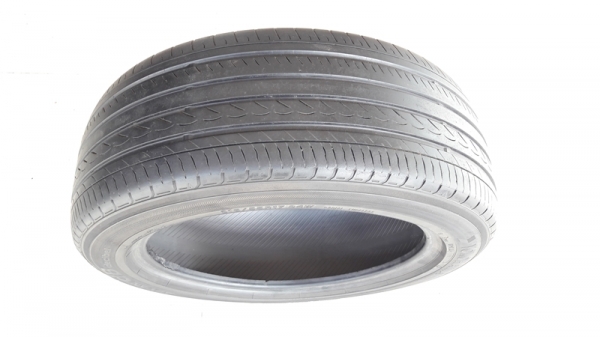 ยาง215/55/17  ปี13 YOKOHAMA Advan dB decibe 2 เส้น