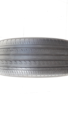 ยาง215/55/17  ปี13 YOKOHAMA Advan dB decibe 2 เส้น