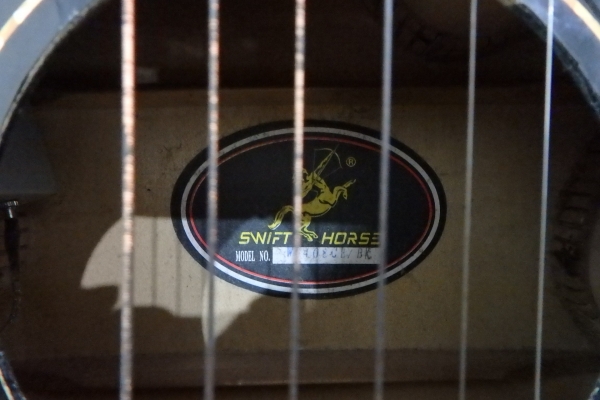 กีต้าร์โปร่งเว้าไฟฟ้า Swift Horse 40 นิ้ว รุ่น WG408CB/BK EQ อย่างดี 7545R มือสอง