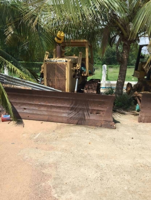 รถแทร็กเตอร์ CAT D5B ราคา 450,000