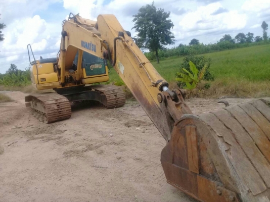 รถขุด KOMATSU PC200-8