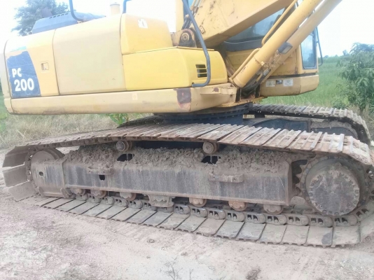 รถขุด KOMATSU PC200-8