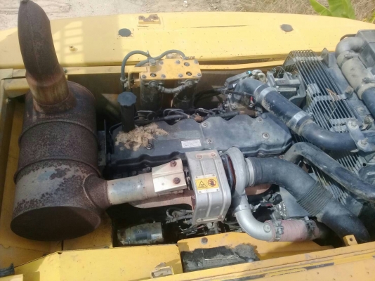 รถขุด KOMATSU PC200-8