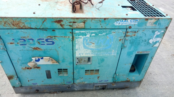 ปั้มลม DIS130ES นำเข้า เครื่องสวยสภาพดี เครื่องปั้มสกูลดี ไม่รั่วซึม เครื่องปี 2007 สภาพสวยมาก ไม่เชื่อลองมาทดสองเครื่องดูได้  โทร 061-4194021 พรภวิษย์