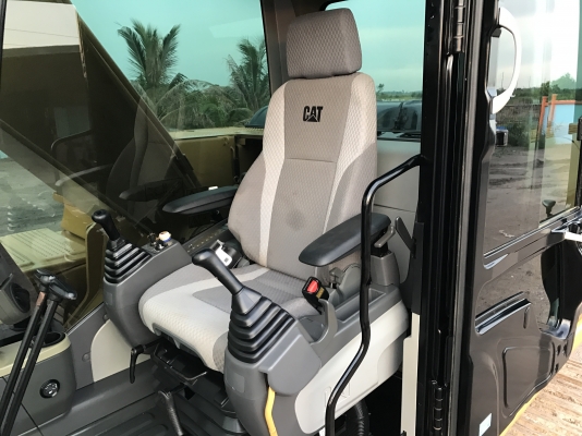 ขาย CAT320D สวยใส ไร้ที่ติ 2890 ชั่วโมง รถสวยมากเดิมๆทั้งคัน งานเบาๆ สนใจติดต่อ 081-4283210 ไอดีไลน์ KOBELCO.14