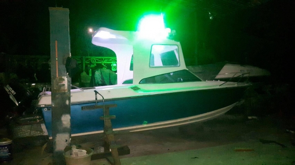 ขายเรือยามาฮ่า22ฟุต เครื่อง175 อุปกรณ์มีดังนี้ วิ้นสมอ12v เครื่องปั่นไฟใหม่3โล ใช้ปั่นตกหมึก หุงข้าว