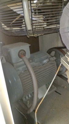 ขายด่วนปั้มลม HITACHI OILFREE 20 แรง พร้อม air dryer ในตัว