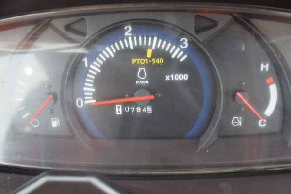 ขาย L3608SP รถปี 58 ใช้งาน 784 ชั่วโมง  ทุกอย่างเดิมสีเดิมจากโรงงานสภาพ 98\%  พร้อมผานหน้า + ผานหลัง ตราช้าง  ราคา 348000 พร้อมส่ง สนใจ 084-5486359 สุชาติ  อ สนม จ สุรินทร์