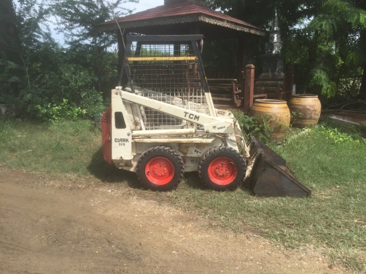 รถตักเล็กbocat315 tcm สนใจโทร 0861602189