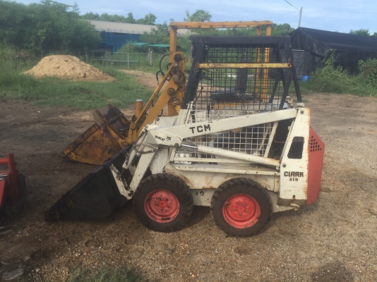 รถตักเล็กbocat315 tcm สนใจโทร 0861602189