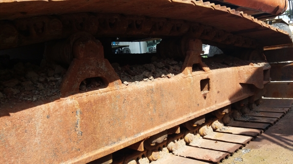 ขาย 950,000 HITACHI ZX 200-1 ไฟฟ้าครบ เครื่องดี ปั้มแรง เอวดี ช่วงล่างเต็มสวย เอกสารแจ้งจำหน่าย รถสวยพร้อมใช้ รถอยู่ ปทุมธานี 090-772-3710 090-772-3708