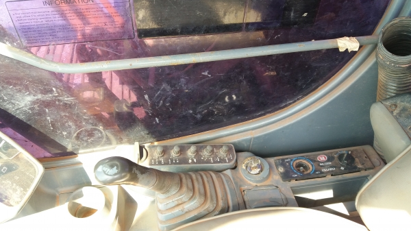 ขาย 950,000 HITACHI ZX 200-1 ไฟฟ้าครบ เครื่องดี ปั้มแรง เอวดี ช่วงล่างเต็มสวย เอกสารแจ้งจำหน่าย รถสวยพร้อมใช้ รถอยู่ ปทุมธานี 090-772-3710 090-772-3708