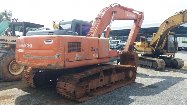 ขาย 950,000 HITACHI ZX 200-1 ไฟฟ้าครบ เครื่องดี ปั้มแรง เอวดี ช่วงล่างเต็มสวย เอกสารแจ้งจำหน่าย รถสวยพร้อมใช้ รถอยู่ ปทุมธานี 090-772-3710 090-772-3708