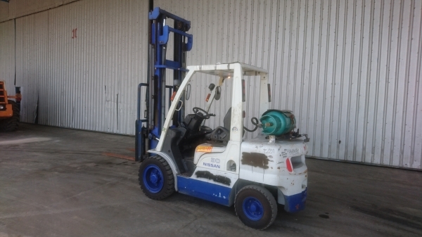 ขายรถโฟล์คลิฟท์ NISSAN 3 ตัน (สภาพดี)