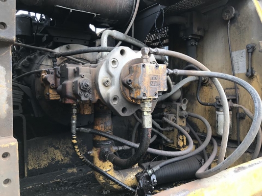 ขายรถแบ็คโฮ CAT320 V2 เอกสารเล่มทะเบียน จอดอยู่ ชุดไฟฟ้าอยู่ เอวมีขยับ ช่วงล่างตามสะภาพ รถใช้งานได้ ตามสภาพ