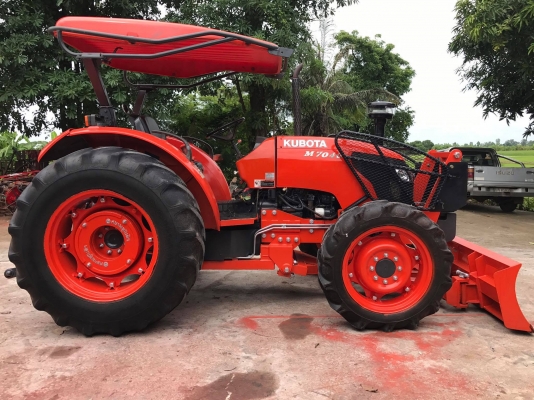 ขาย รถไถคูโบต้า #M7040(4WD)2เพลา  พร้อมอุปกรณ์ใบมีดหน้าและผาน6  ราคา 498,000บาท รถสวย ทุกระบบสมบูรณ์ สนใจสอบถามได้ค่ะ 081-9136451  ขอดูรูปเพิ่มเติม line:bow6451 ค่ะ