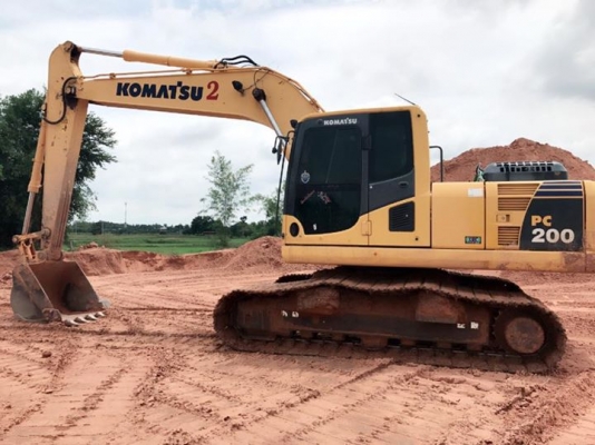 ขายด่วน KOMATSU PC200-8M0